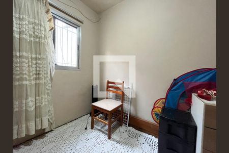 Casa à venda com 177m², 4 quartos e 2 vagas Casa à venda com 177m², 4 quartos e 2 vagasQuarto 3