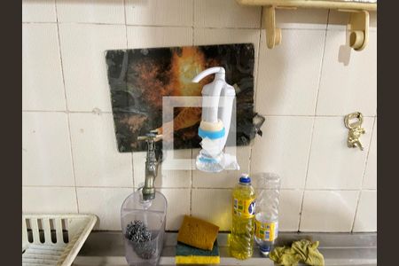 Casa à venda com 177m², 4 quartos e 2 vagas Casa à venda com 177m², 4 quartos e 2 vagasCozinha