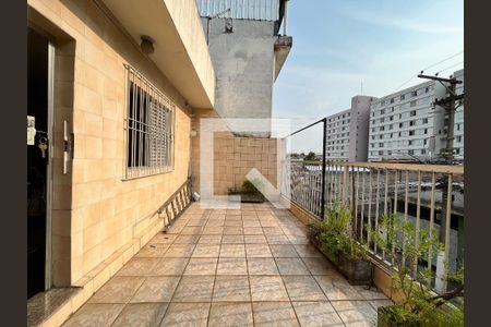 Casa à venda com 177m², 4 quartos e 2 vagas Casa à venda com 177m², 4 quartos e 2 vagasVaranda da Suíte