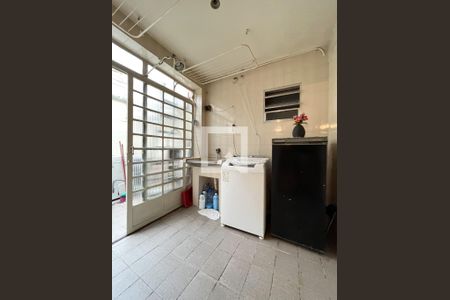 Casa à venda com 177m², 4 quartos e 2 vagas Casa à venda com 177m², 4 quartos e 2 vagasÁrea de Serviço