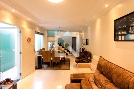Casa à venda com 145m², 4 quartos e 2 vagasSala