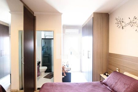 Casa à venda com 145m², 4 quartos e 2 vagasSuite