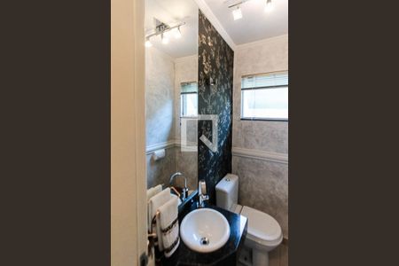 Casa à venda com 145m², 4 quartos e 2 vagasLavabo