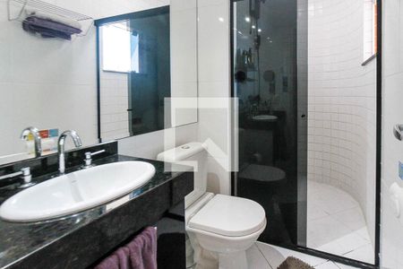 Casa à venda com 145m², 4 quartos e 2 vagasBanheiro da Suíte