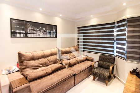 Casa à venda com 145m², 4 quartos e 2 vagasSala