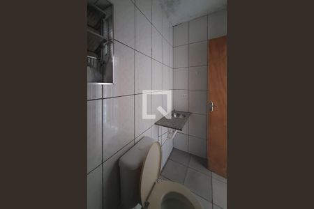 Casa à venda com 140m², 2 quartos e 2 vagas Casa à venda com 140m², 2 quartos e 2 vagasBanheiro