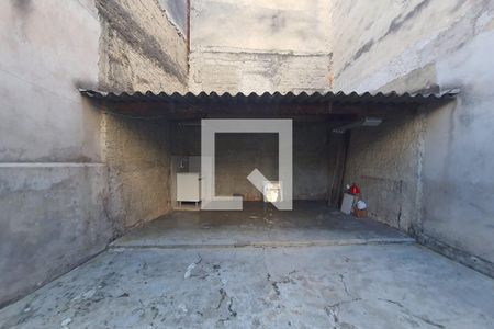 Casa à venda com 140m², 2 quartos e 2 vagas Casa à venda com 140m², 2 quartos e 2 vagasQuintal