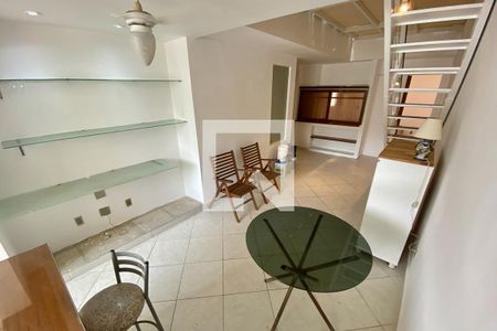 Sala de apartamento para alugar com 1 quarto, 65m² em Copacabana, Rio de Janeiro
