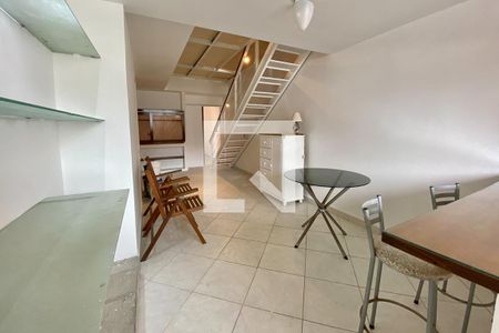 Sala de apartamento para alugar com 1 quarto, 65m² em Copacabana, Rio de Janeiro