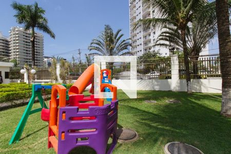 Apartamento à venda com 66m², 2 quartos e 1 vaga Apartamento à venda com 66m², 2 quartos e 1 vagaÁrea comum - Playground