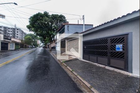 Casa à venda com 150m², 2 quartos e 2 vagas Casa à venda com 150m², 2 quartos e 2 vagasFachada