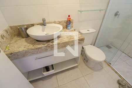 Casa à venda com 132m², 3 quartos e 1 vaga Casa à venda com 132m², 3 quartos e 1 vagaBanheiro da Suíte