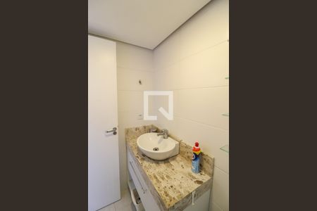 Casa à venda com 132m², 3 quartos e 1 vaga Casa à venda com 132m², 3 quartos e 1 vagaBanheiro da Suíte