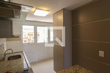 Casa à venda com 132m², 3 quartos e 1 vaga Casa à venda com 132m², 3 quartos e 1 vagaCozinha