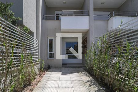 Casa à venda com 132m², 3 quartos e 1 vaga Casa à venda com 132m², 3 quartos e 1 vagaFachada