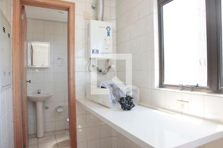 Apartamento para alugar com 130m², 3 quartos e 1 vagaCozinha + Área de Serviço + Banheiro 3 Serviço