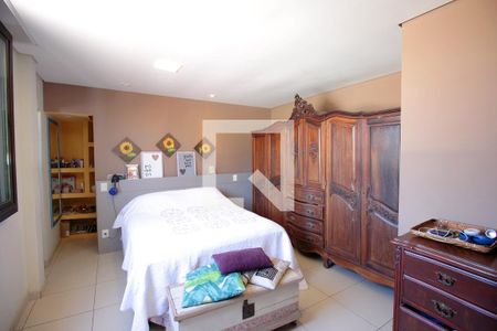 Casa à venda com 477m², 3 quartos e 6 vagasSuíte 1