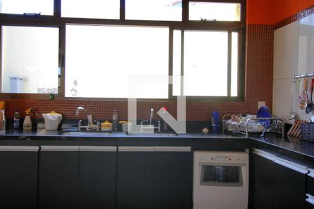 Casa à venda com 477m², 3 quartos e 6 vagasCozinha