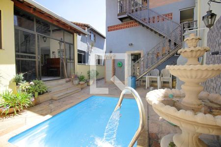 Casa à venda com 477m², 3 quartos e 6 vagasPiscina