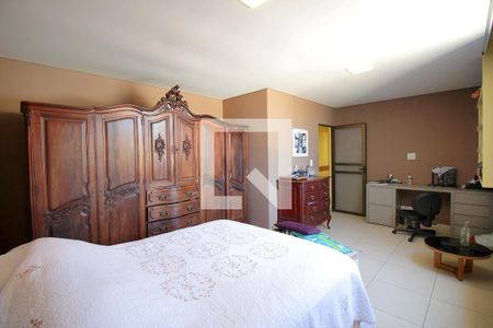 Casa à venda com 477m², 3 quartos e 6 vagasSuíte 1