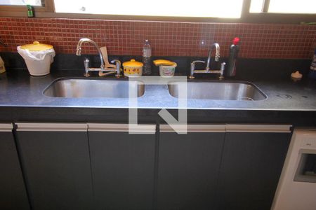 Casa à venda com 477m², 3 quartos e 6 vagasCozinha