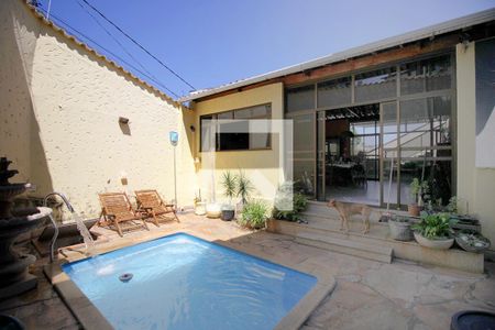 Casa à venda com 477m², 3 quartos e 6 vagasPiscina