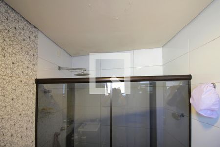 Casa à venda com 477m², 3 quartos e 6 vagasBanheiro da Suite 1