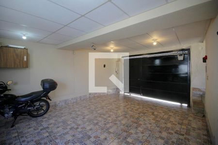 Casa à venda com 477m², 3 quartos e 6 vagasGaragem