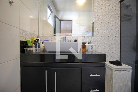 Casa à venda com 477m², 3 quartos e 6 vagasBanheiro da Suite 1