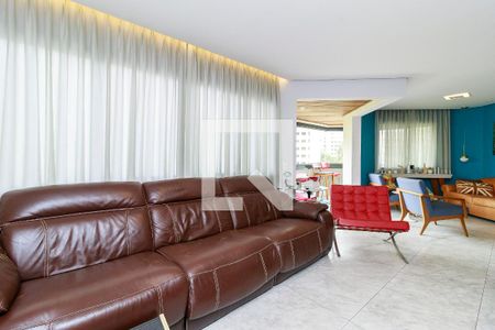 Apartamento à venda com 132m², 2 quartos e 3 vagasSala