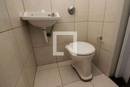 Banheiro de apartamento para alugar com 1 quarto, 25m² em Centro Histórico, Porto Alegre