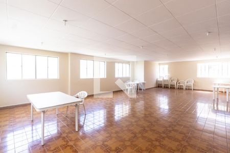 Apartamento à venda com 79m², 2 quartos e 1 vaga Apartamento à venda com 79m², 2 quartos e 1 vagaSalão de festas