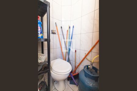 Apartamento à venda com 79m², 2 quartos e 1 vaga Apartamento à venda com 79m², 2 quartos e 1 vagaBanheiro de serviço