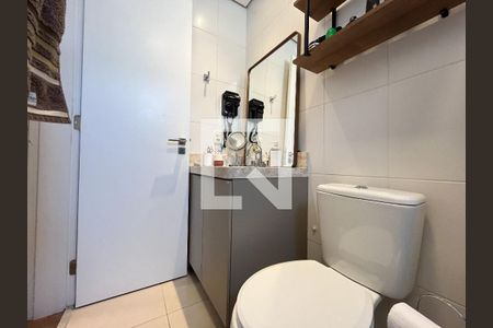 Apartamento à venda com 74m², 2 quartos e 2 vagasBanheiro da Suíte