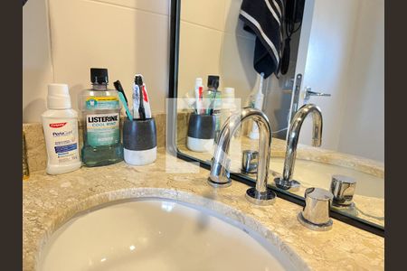 Apartamento à venda com 74m², 2 quartos e 2 vagasBanheiro Social