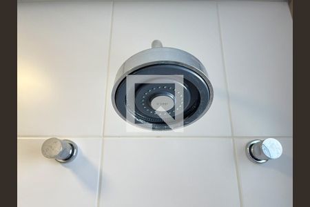 Apartamento à venda com 74m², 2 quartos e 2 vagasBanheiro da Suíte