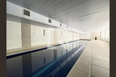 Apartamento à venda com 74m², 2 quartos e 2 vagasÁrea comum - Piscina Coberta