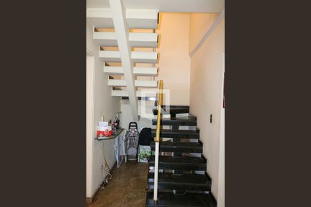 Escada de casa à venda com 3 quartos, 178m² em Boa Vista, São Caetano do Sul