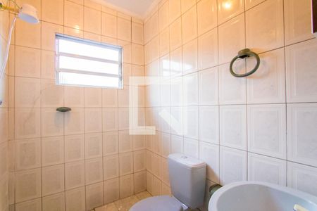 Banheiro de casa para alugar com 1 quarto, 60m² em Vila Suíça, Santo André
