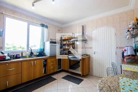 Casa à venda com 295m², 3 quartos e 3 vagasCozinha