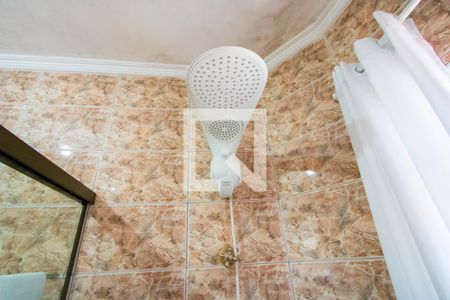 Casa à venda com 295m², 3 quartos e 3 vagasBanheiro do quarto 1