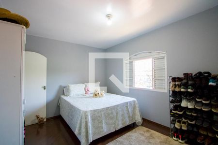 Casa à venda com 295m², 3 quartos e 3 vagasQuarto 2