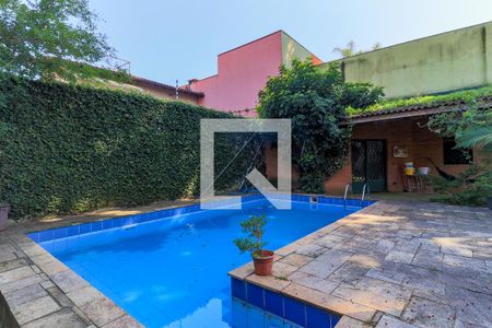 Casa à venda com 600m², 5 quartos e 4 vagasPiscina