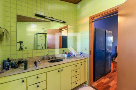 Casa à venda com 600m², 5 quartos e 4 vagasBanheiro da Suíte 1