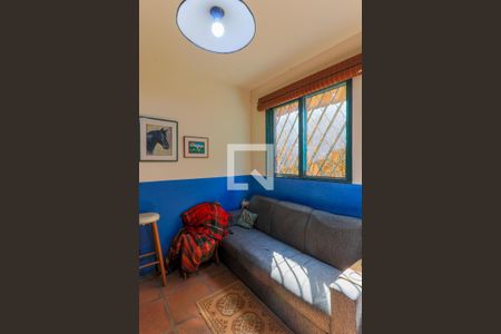 Casa à venda com 600m², 5 quartos e 4 vagasEscritório