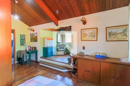 Casa à venda com 600m², 5 quartos e 4 vagasSuíte 3