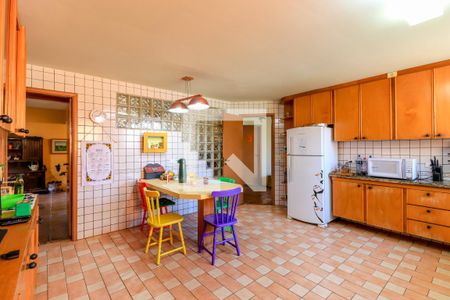 Casa à venda com 600m², 5 quartos e 4 vagasCozinha