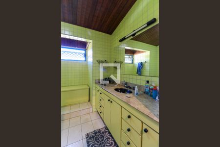 Casa à venda com 600m², 5 quartos e 4 vagasBanheiro da Suíte 1