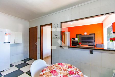 Casa à venda com 250m², 5 quartos e 4 vagas Casa à venda com 250m², 5 quartos e 4 vagasCozinha 2