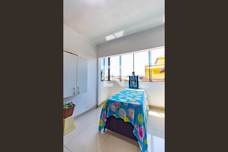 Casa à venda com 250m², 5 quartos e 4 vagas Casa à venda com 250m², 5 quartos e 4 vagasÁrea de serviço